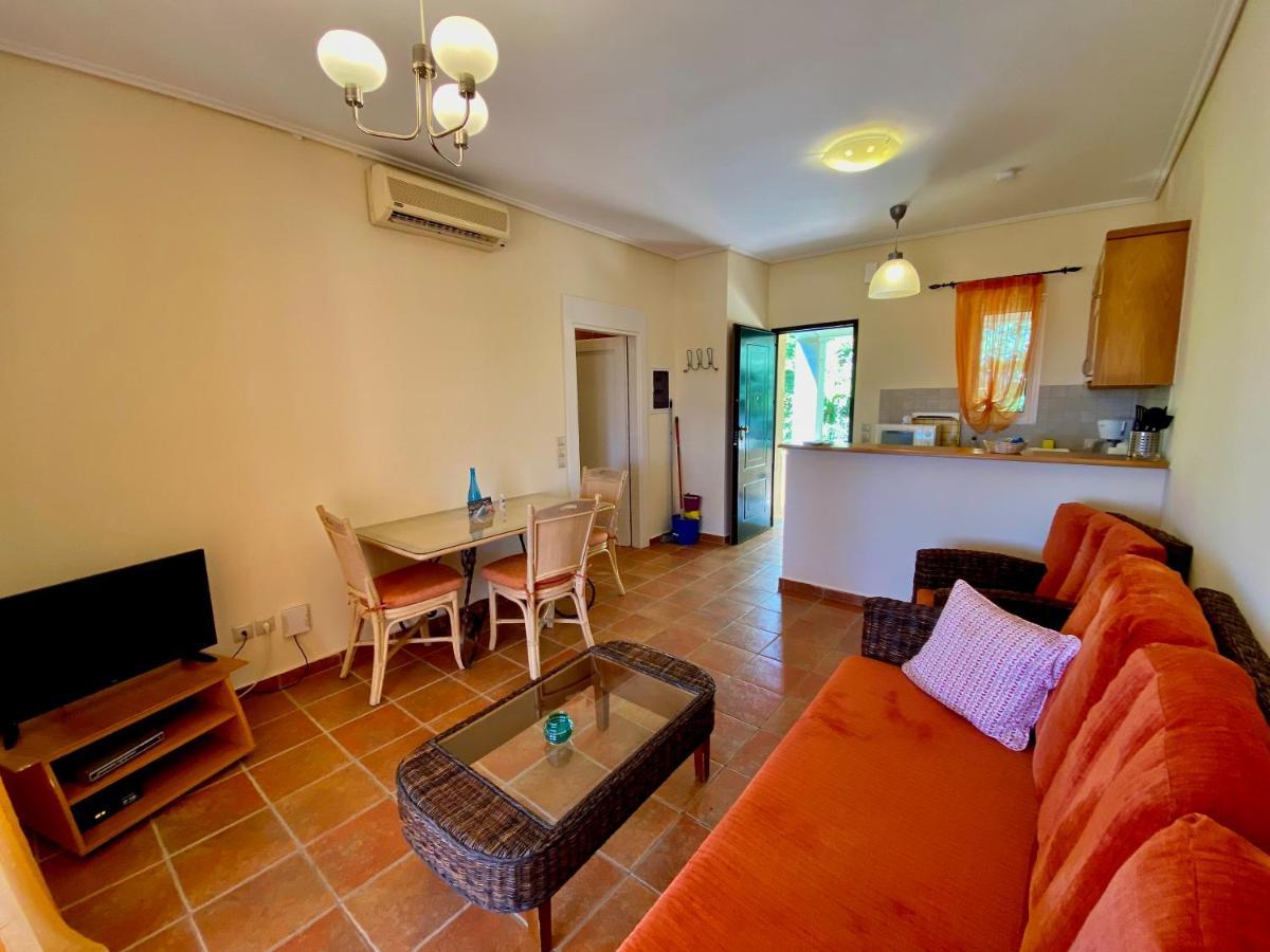 La Riviera Barbati Seaside Apartments & Villas Kültér fotó