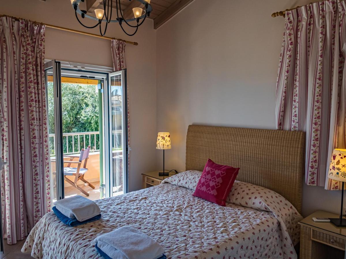 La Riviera Barbati Seaside Apartments & Villas Kültér fotó